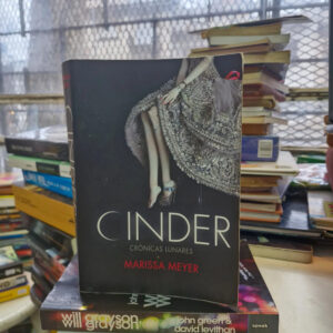 Crónicas Lunares I: Cinder - Marissa Meyer